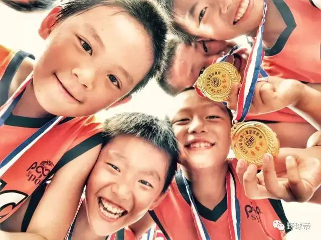 适合不同年龄段篮球爱好者的体能训练方案_0
